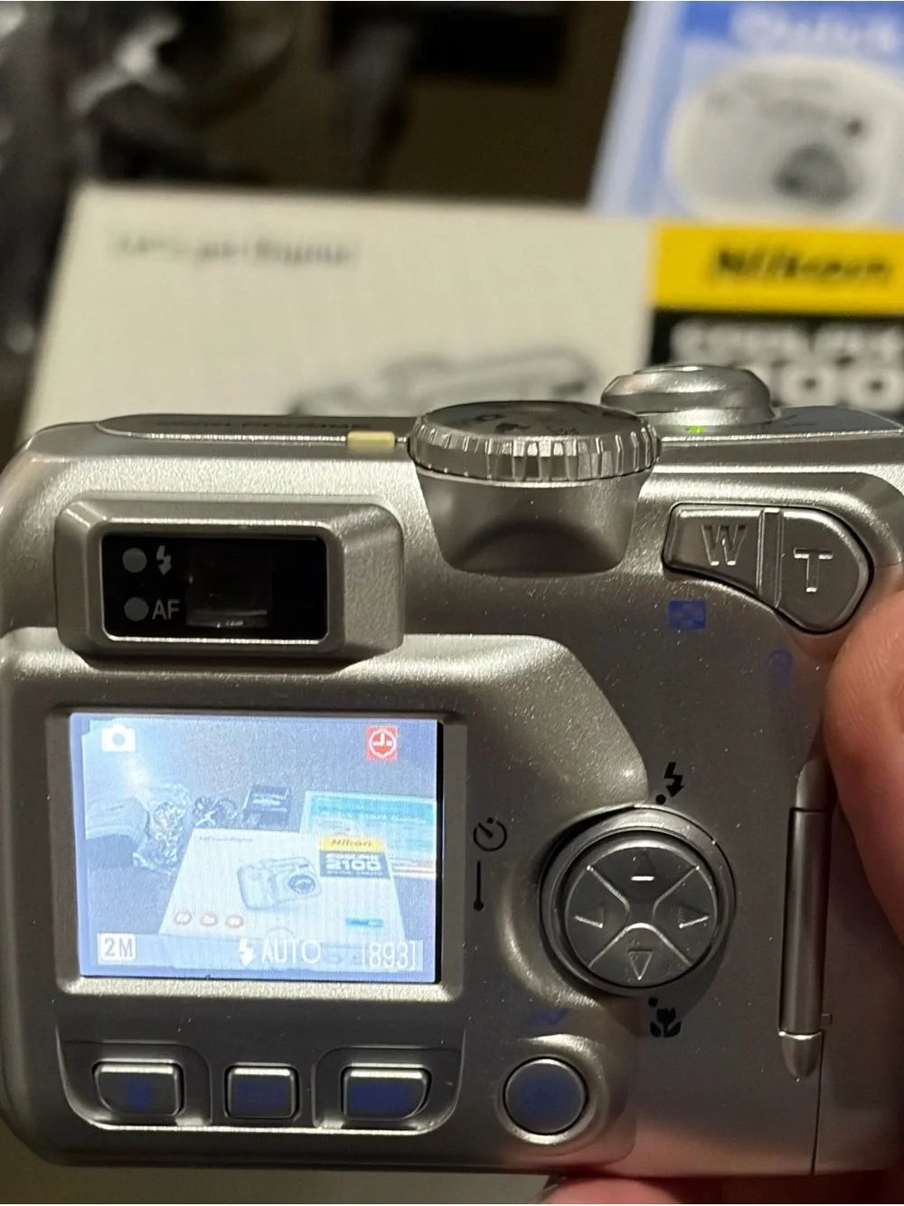 Nikon COOLPIX 2100 Silver Compact Digital Camera